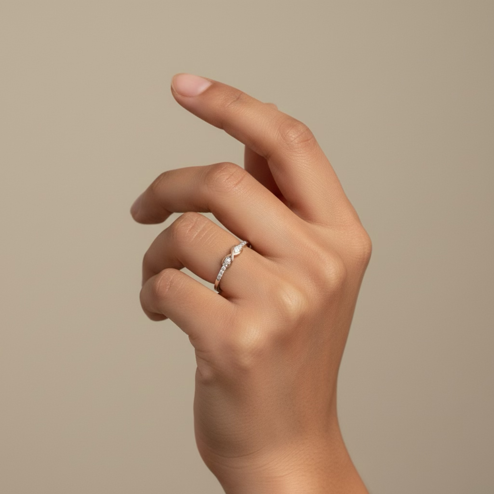 Eterna Infinity Silver Band