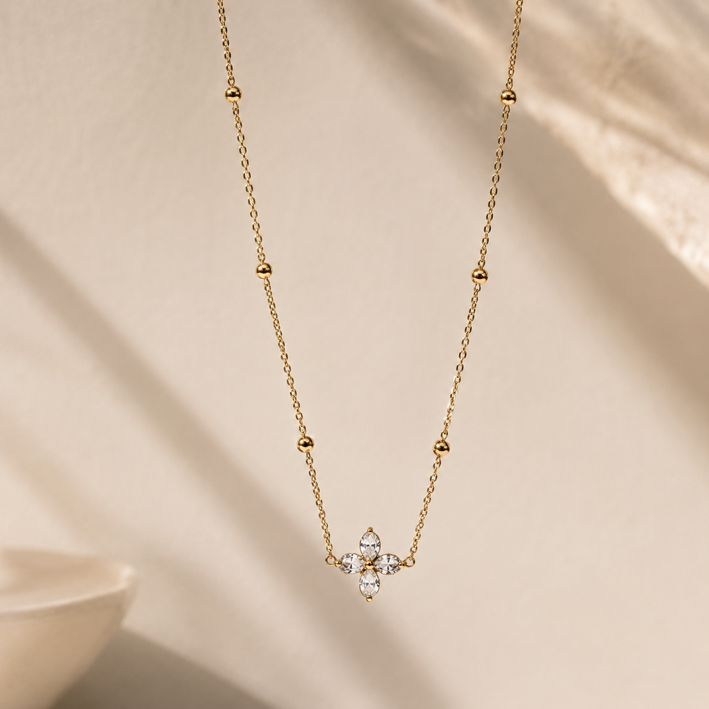 White Bloom Necklace