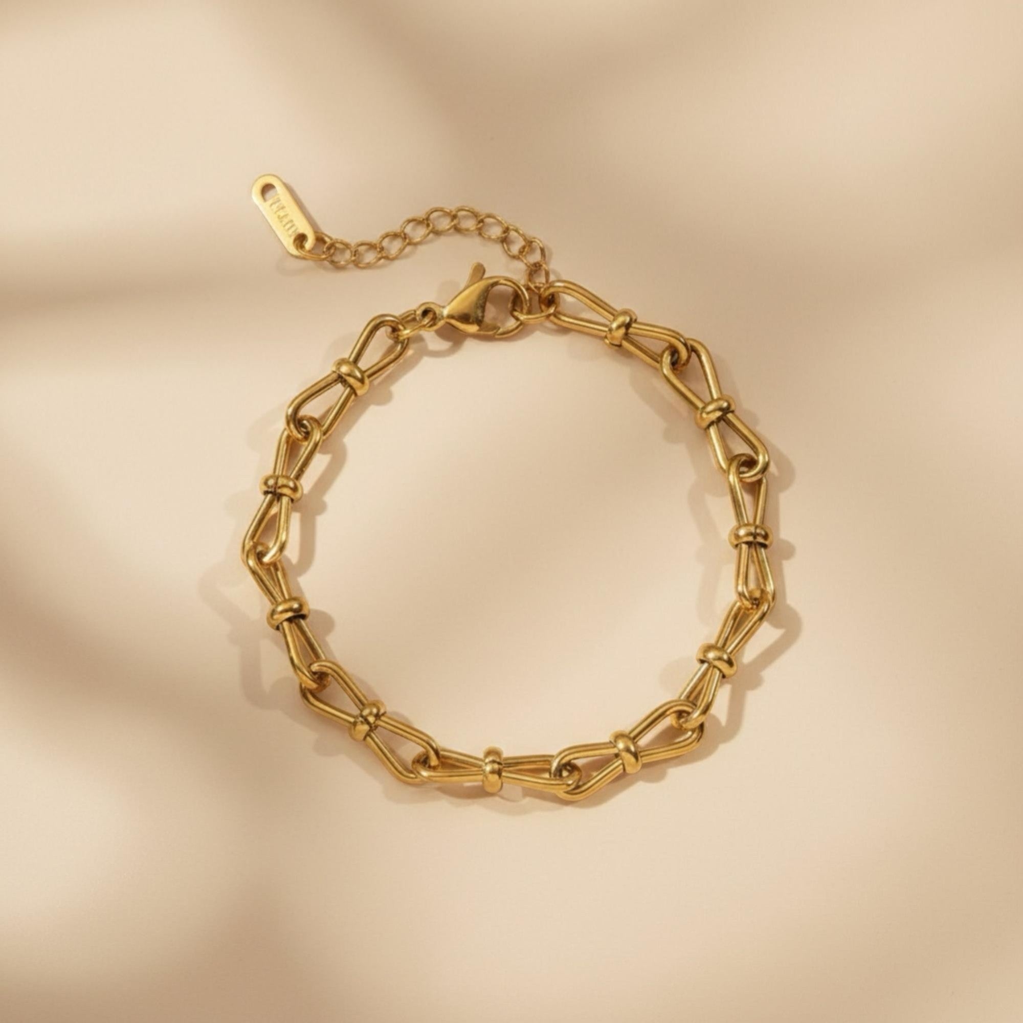 Bow Chain Bracelet