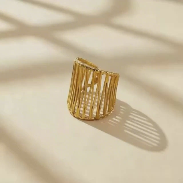 Imperia Gold Band – Structured Fit